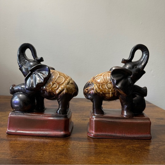 Vintage Ceramic Elephant Bookends - Picture 2 of 3